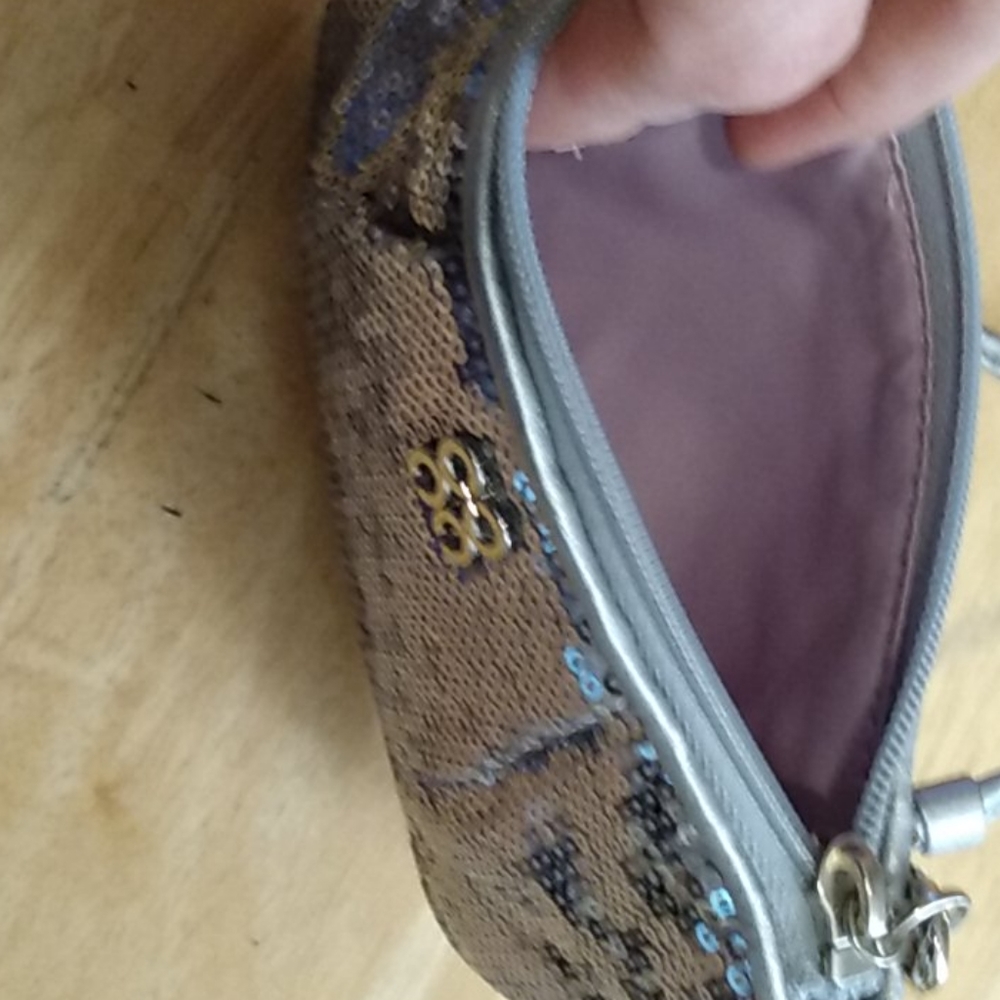 Coach wristlet - Picture 2 of 2